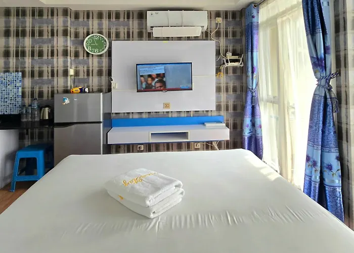 Studio Apartment Jiexpo Kemayoran Sunrise View -Min Stay 3 Nights-